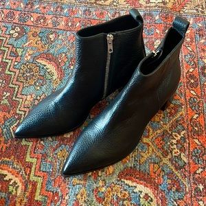 NWOB Women’s Everlane pointed toe boots, size 10